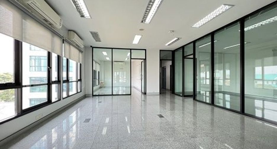 For sale 10 ベッドルーム office in Phra Khanong, Bangkok