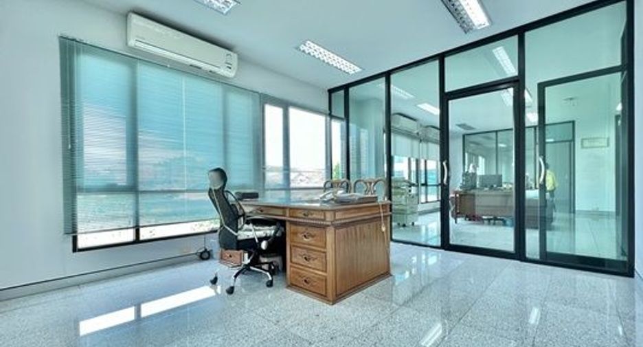 For sale 10 ベッドルーム office in Phra Khanong, Bangkok