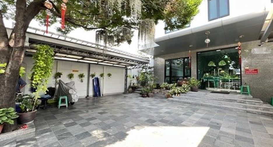 For sale 10 ベッドルーム office in Phra Khanong, Bangkok
