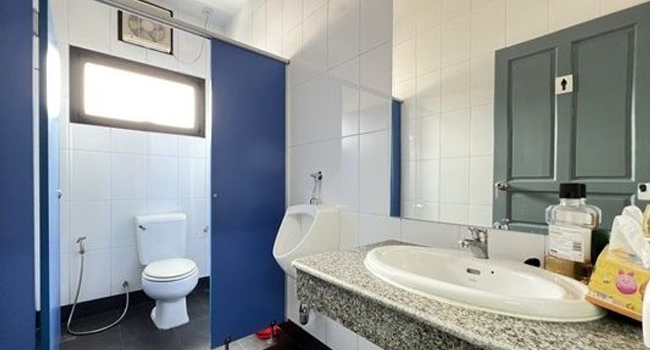 For sale 10 ベッドルーム office in Phra Khanong, Bangkok