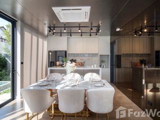Продажа 3 спальни таунхаус в Щанг Тхонгланг, Бангкок