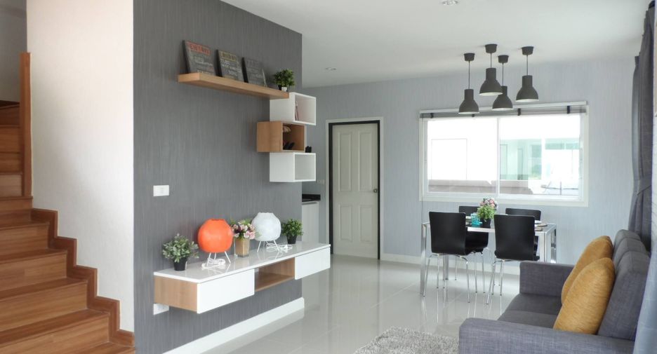 For sale 3 bedrooms townhouse in Si Racha, Chonburi