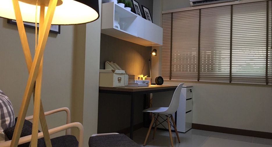 For sale 3 bedrooms townhouse in Si Racha, Chonburi