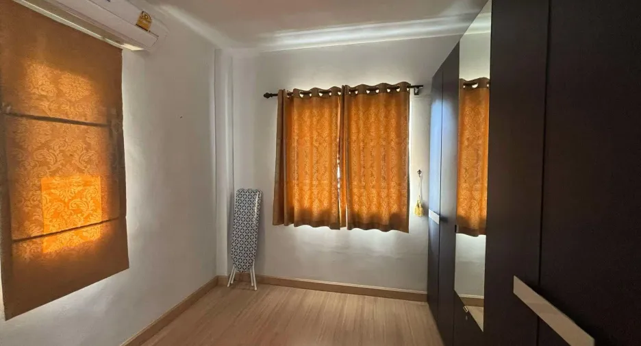 Villa zum Kauf und zur Miete mit 3 Zimmer in Bang Lamung, Chonburi