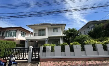 À vendre et à louer 3 chambres villa à Bang Lamung, Chonburi