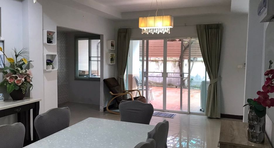 Haus zur Miete mit 3 Zimmer in Mueang Phuket, Phuket
