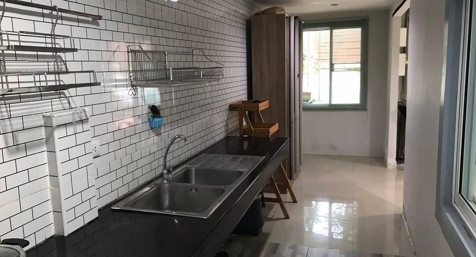 Haus zur Miete mit 3 Zimmer in Mueang Phuket, Phuket
