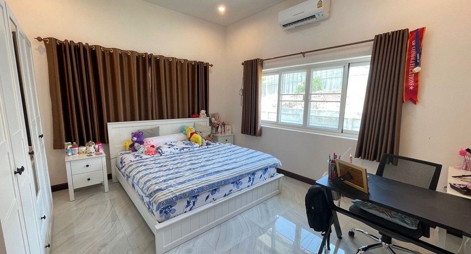 Casa en venta de 4 habitaciones en Nong Ya Plong, Phetchaburi