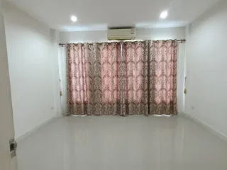 For sale 3 bedrooms townhouse in Bang Bon, Bangkok