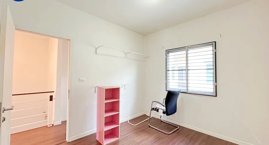 For sale and for rent 3 bedrooms townhouse in Mueang Pathum Thani, Pathum Thani