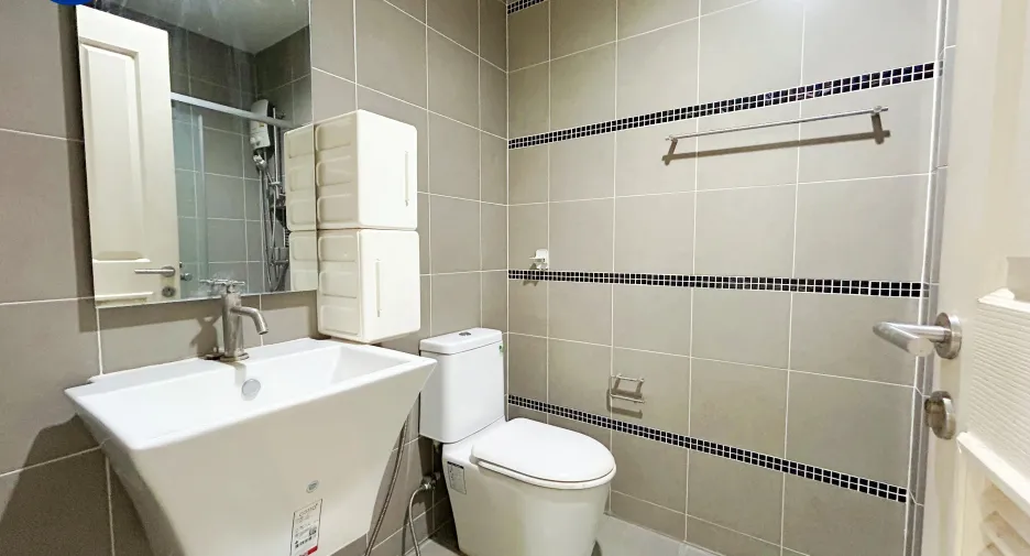 For sale and for rent 3 bedrooms townhouse in Mueang Pathum Thani, Pathum Thani