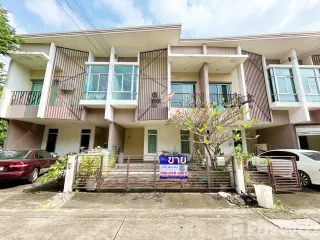 For sale and for rent 3 bedrooms townhouse in Mueang Pathum Thani, Pathum Thani