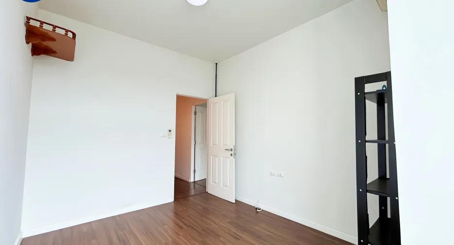 For sale and for rent 3 bedrooms townhouse in Mueang Pathum Thani, Pathum Thani