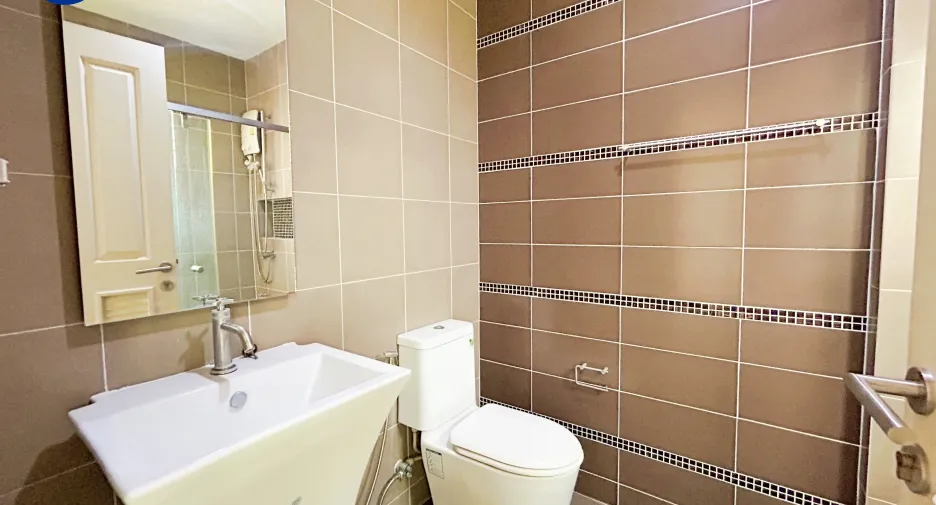 For sale and for rent 3 bedrooms townhouse in Mueang Pathum Thani, Pathum Thani