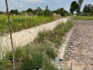 Продажа Участок в Ban Bueng, Чонбури