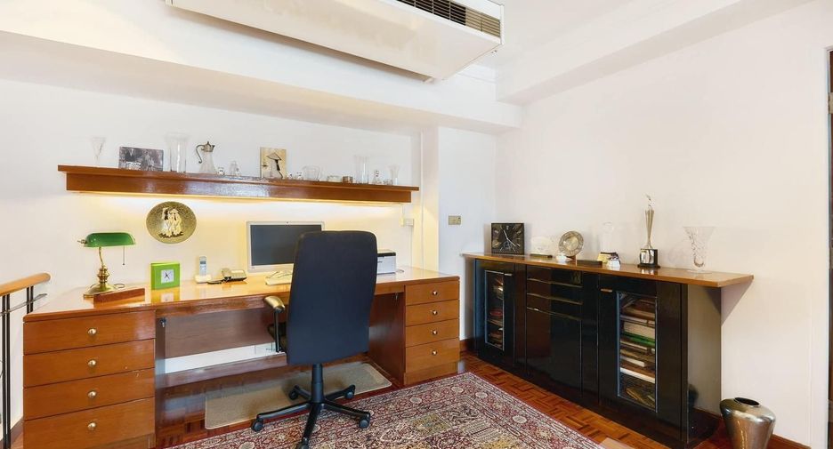 For sale 2 bedrooms condo in Chatuchak, Bangkok