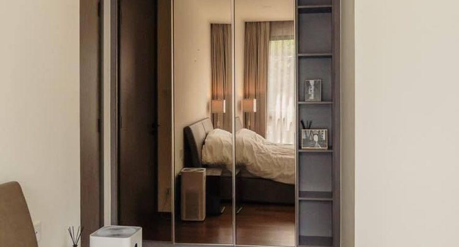 For sale 3 bedrooms condo in Khlong Toei, Bangkok