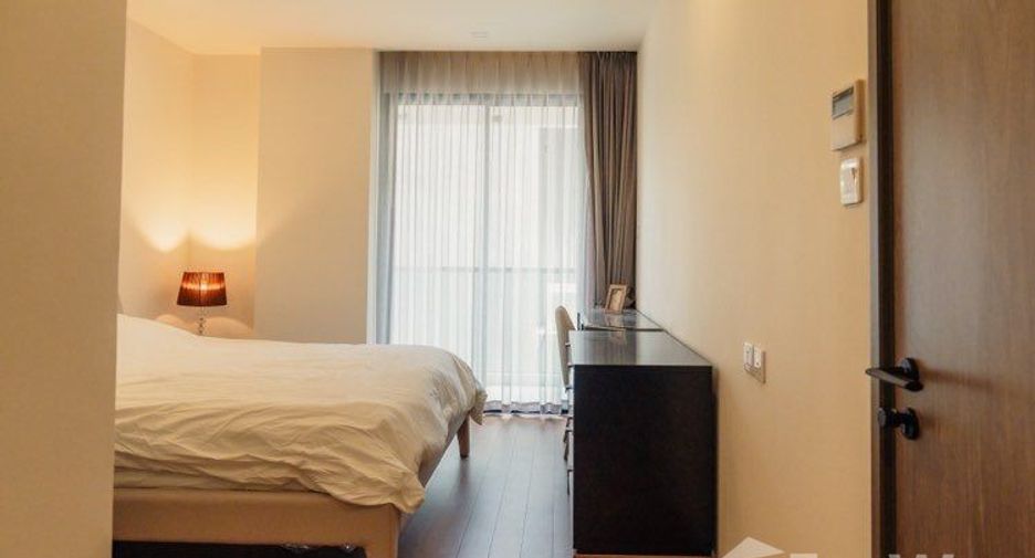 For sale 3 bedrooms condo in Khlong Toei, Bangkok