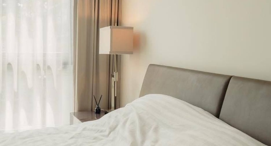 For sale 3 bedrooms condo in Khlong Toei, Bangkok