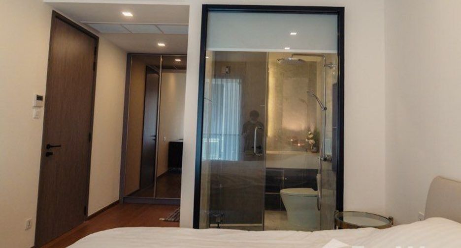 For sale 3 bedrooms condo in Khlong Toei, Bangkok