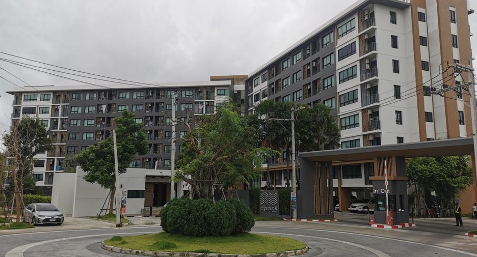For sale 1 bed condo in Si Racha, Chonburi