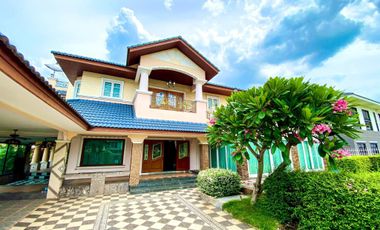 For sale and for rent 4 bedrooms house in Bang Khen, Bangkok