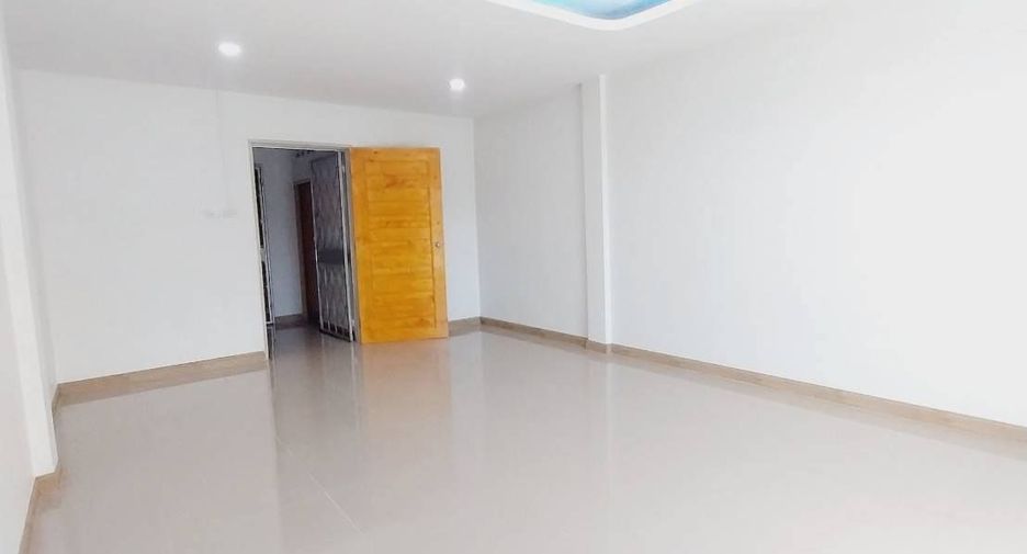 For sale 2 ベッドルーム townhouse in Mueang Tak, Tak