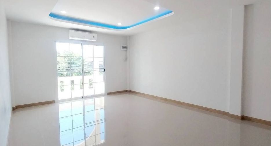 For sale 2 ベッドルーム townhouse in Mueang Tak, Tak