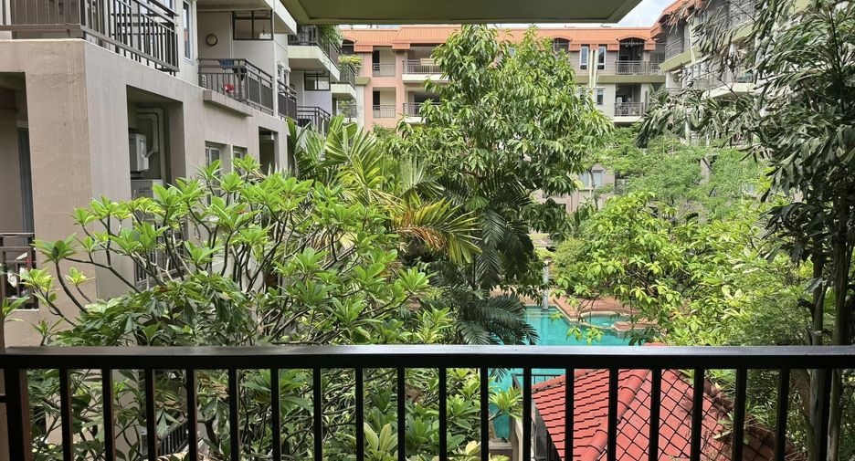 For sale 2 bedrooms condo in Dusit, Bangkok