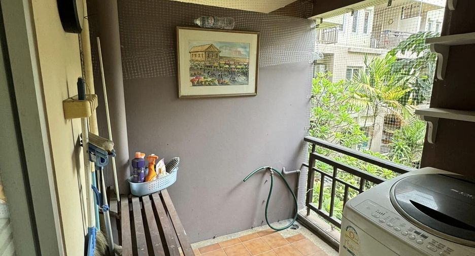 For sale 2 bedrooms condo in Dusit, Bangkok