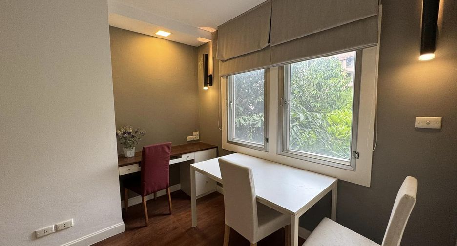For sale 2 bedrooms condo in Dusit, Bangkok