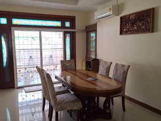À louer 3 chambres maison à Bang Lamung, Chonburi