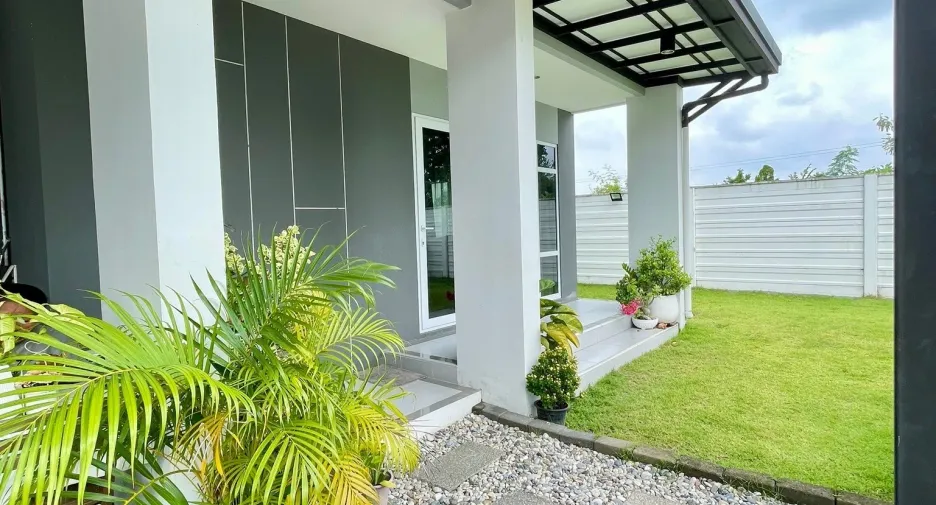 For sale 4 bedrooms house in Nong Chok, Bangkok