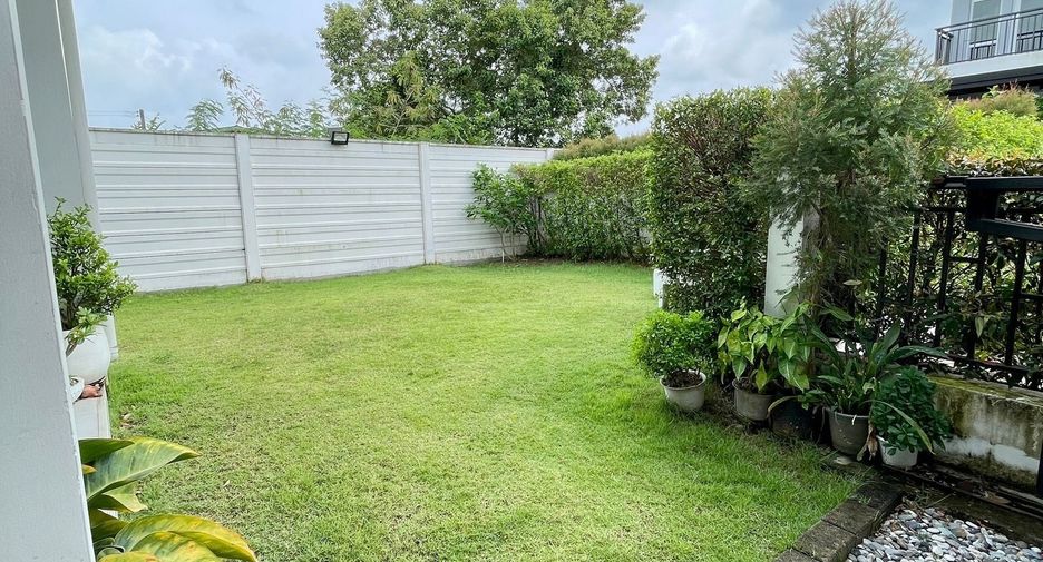For sale 4 bedrooms house in Nong Chok, Bangkok