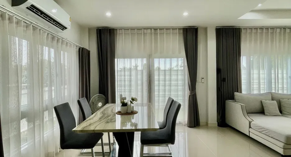 For sale 4 bedrooms house in Nong Chok, Bangkok