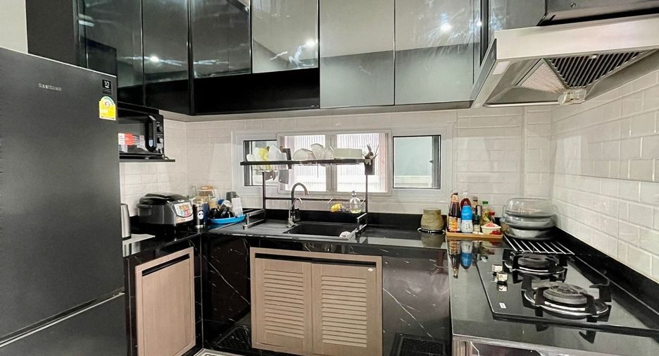 For sale 4 bedrooms house in Nong Chok, Bangkok