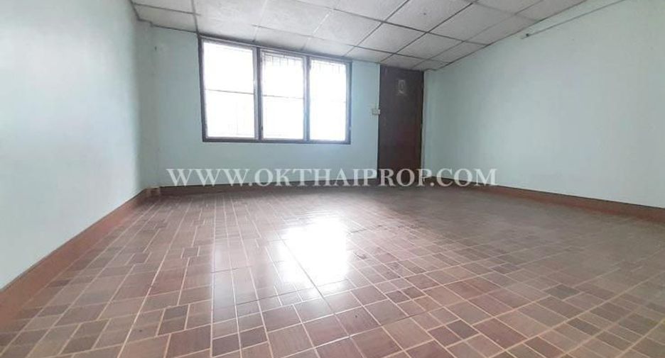For sale 4 bedrooms townhouse in Pak Kret, Nonthaburi