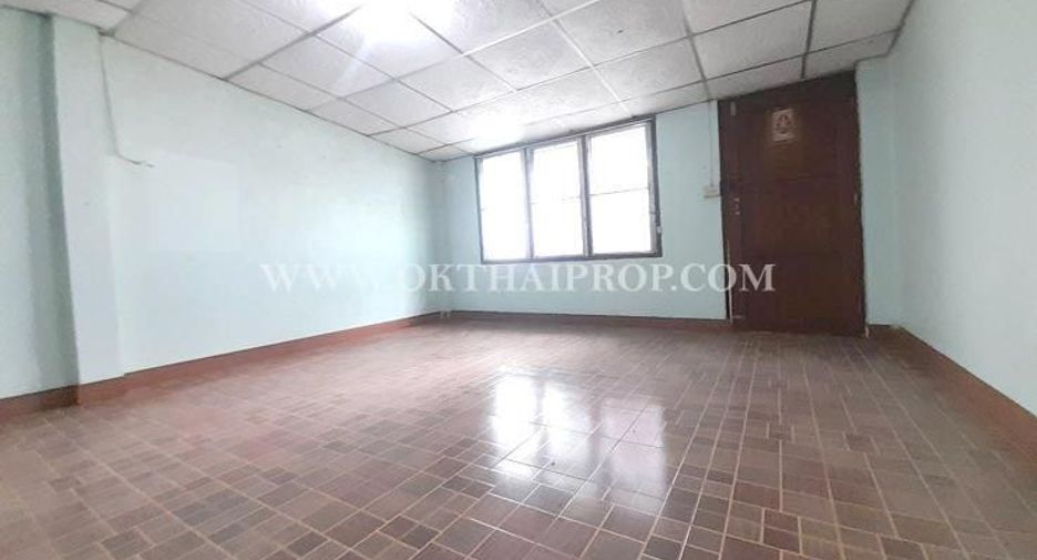 For sale 4 bedrooms townhouse in Pak Kret, Nonthaburi