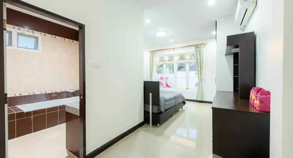 For rent 3 bedrooms house in Bang Lamung, Chonburi