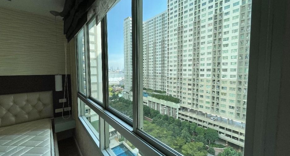 À vendre 2 chambres condo à Bang Phlat, Bangkok