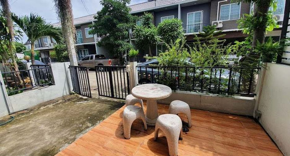 À vendre 3 chambres maison de ville à Bang Phli, Samut Prakan