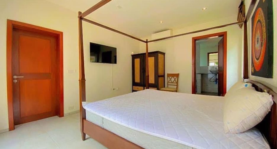 For rent 3 bedrooms villa in Bang Lamung, Chonburi