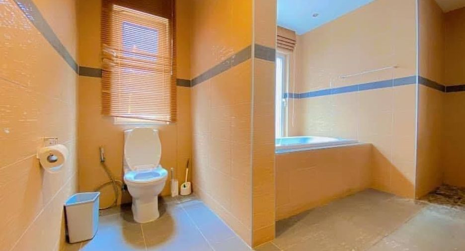 For rent 3 bedrooms villa in Bang Lamung, Chonburi