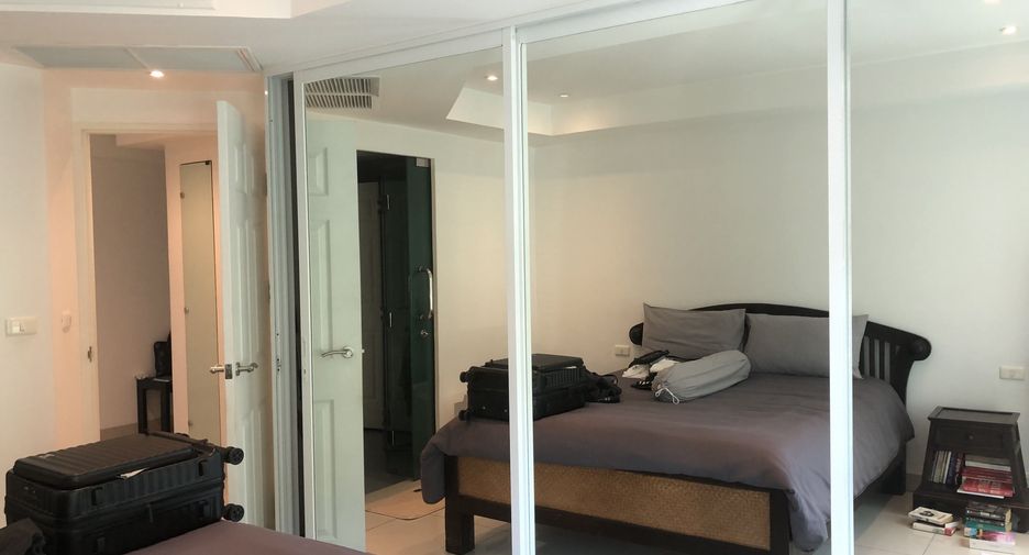 For rent 2 bedrooms condo in Mueang Phuket, Phuket