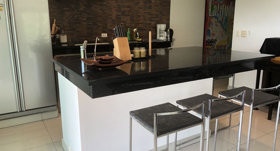 For rent 2 bedrooms condo in Mueang Phuket, Phuket
