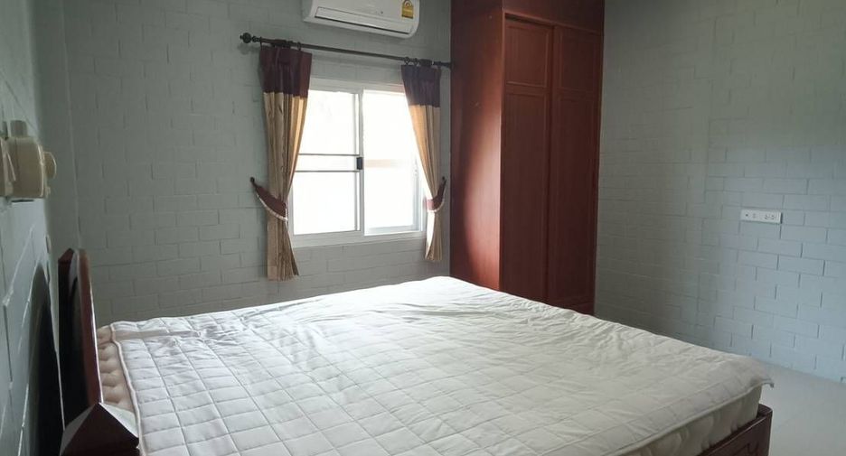 For rent 3 bedrooms villa in Bang Lamung, Chonburi
