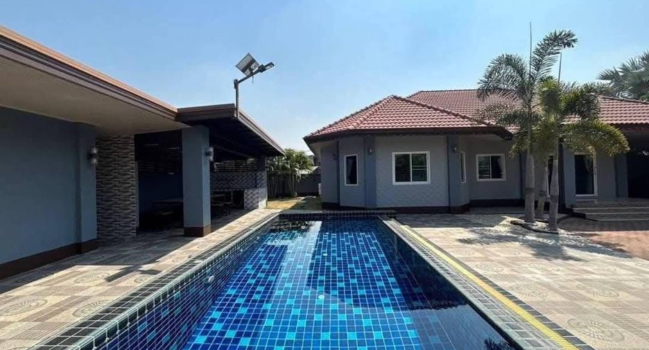 For rent 3 bedrooms villa in Bang Lamung, Chonburi