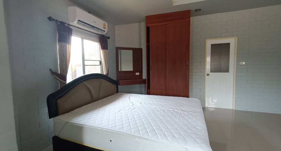 For rent 3 bedrooms villa in Bang Lamung, Chonburi