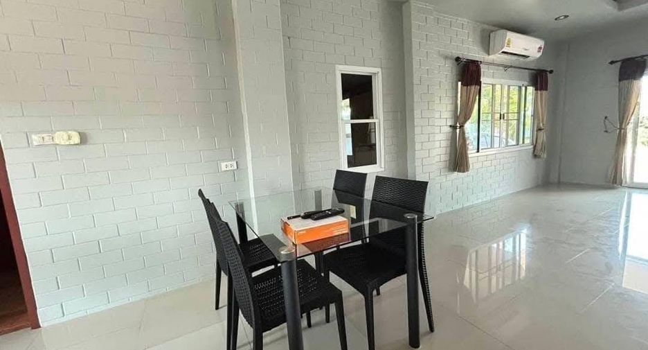 For rent 3 bedrooms villa in Bang Lamung, Chonburi