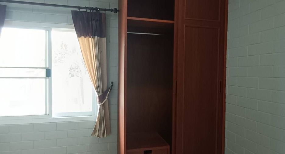 For rent 3 bedrooms villa in Bang Lamung, Chonburi